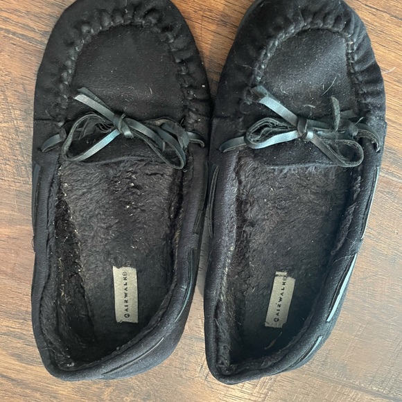 Slippers - Picture 2 of 2